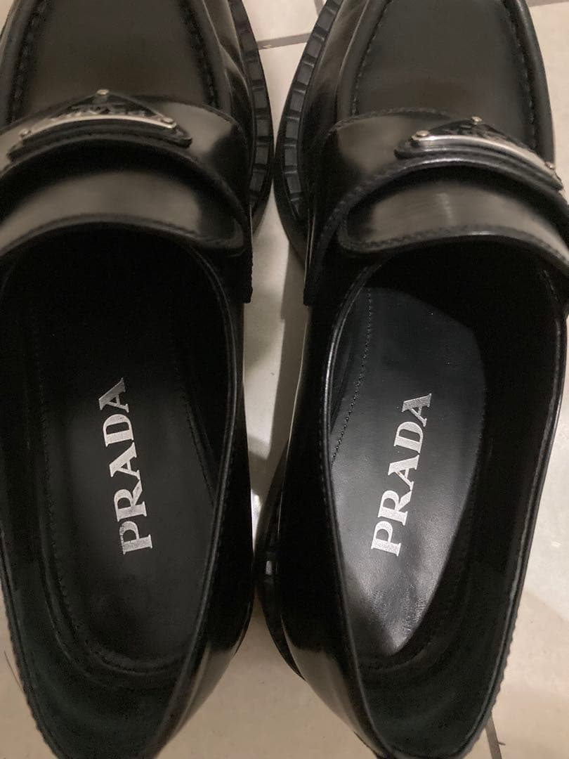 PRADA チョコレートローファー