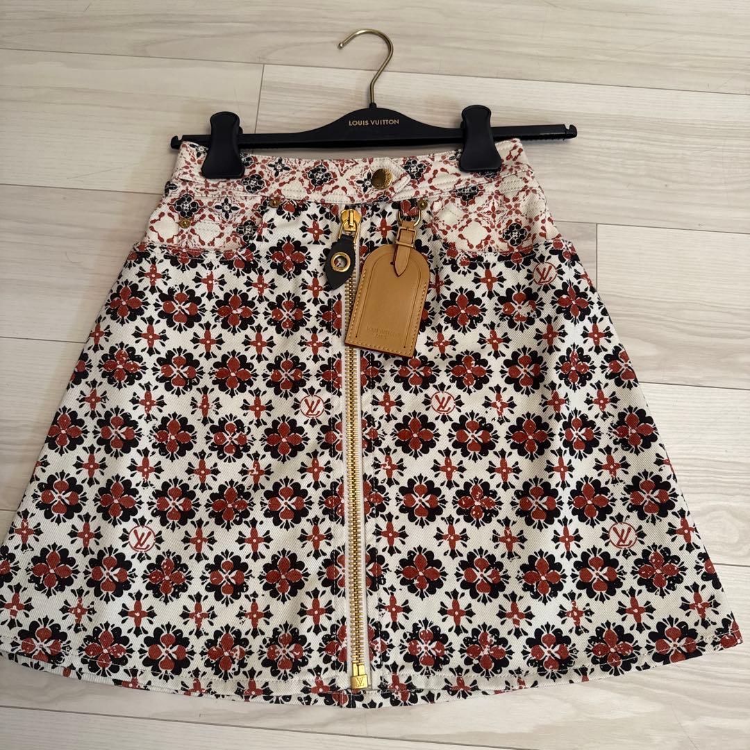 Louis Vuitton 花柄ミニスカート　34サイズ