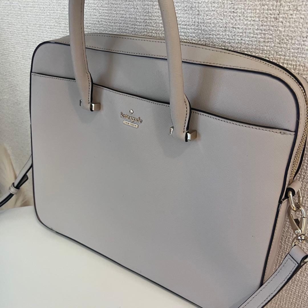 kate spade NEW YORK 13インチ ラップトップバッグ