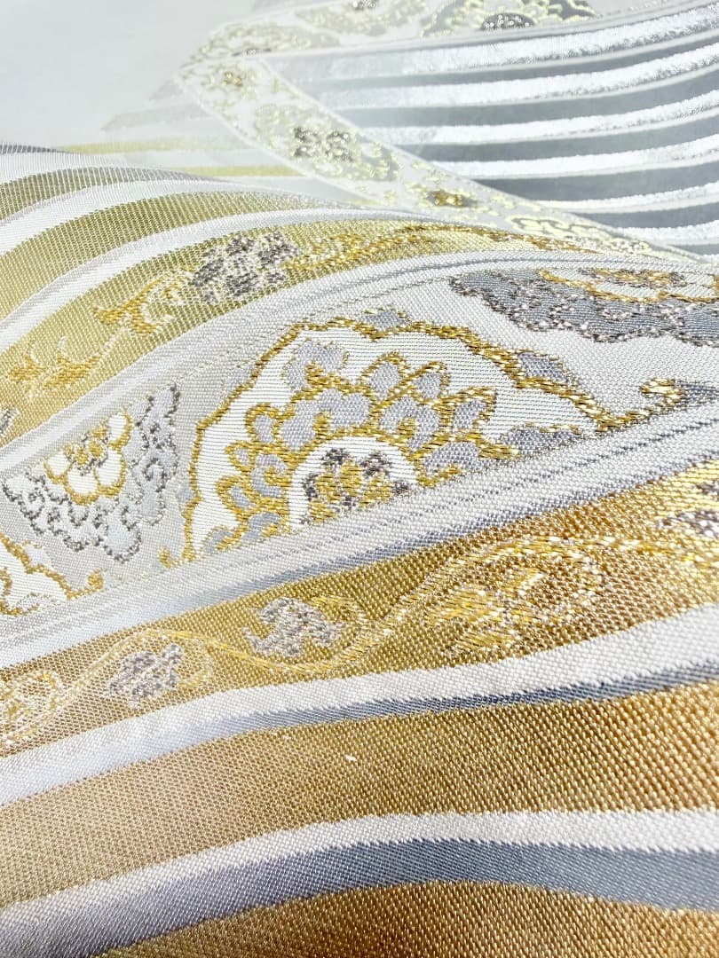 高級 袋帯 正絹 六通柄 グレー ホワイト 献上柄 訪問着 付け下げ 博多織