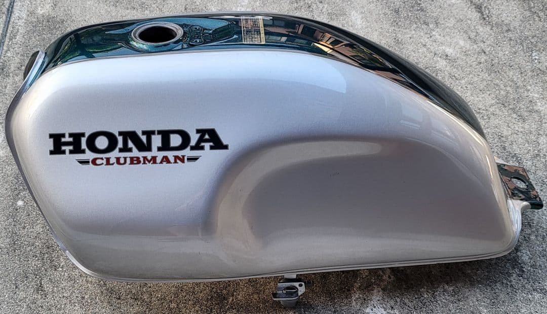 HONDA　GB250クラブマン4型純正タンク　燃料コック、キャブへのホース付