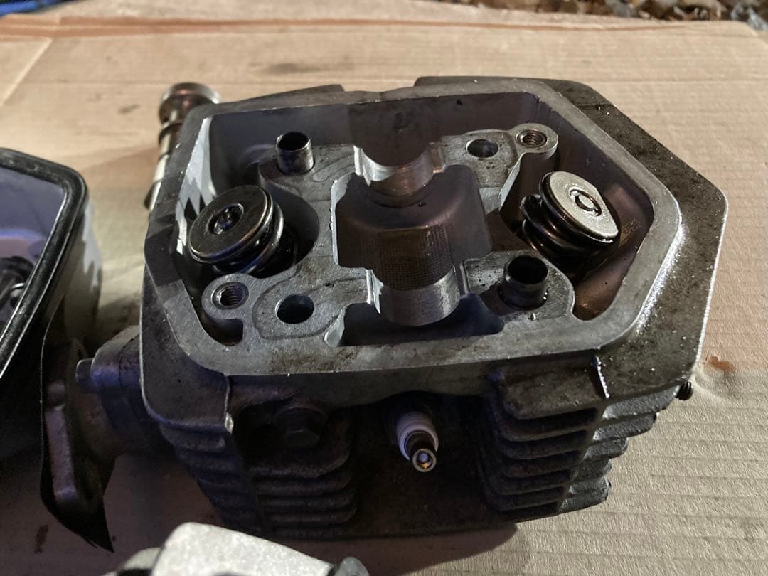 TT兄弟 シリンダーヘッド他