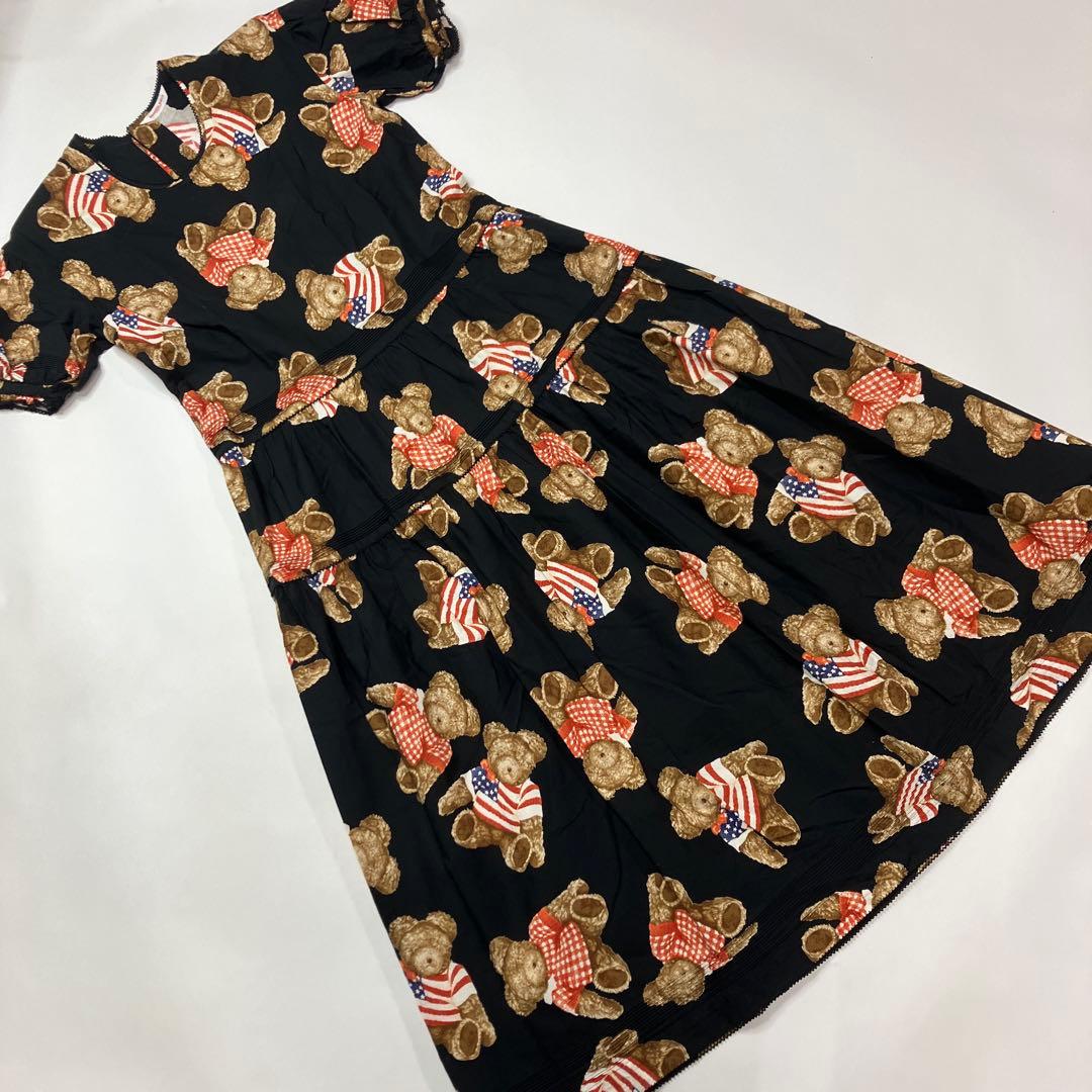 ワンダフルワールド 黒 星条旗くまちゃん柄 ピンタック使い ワンピース