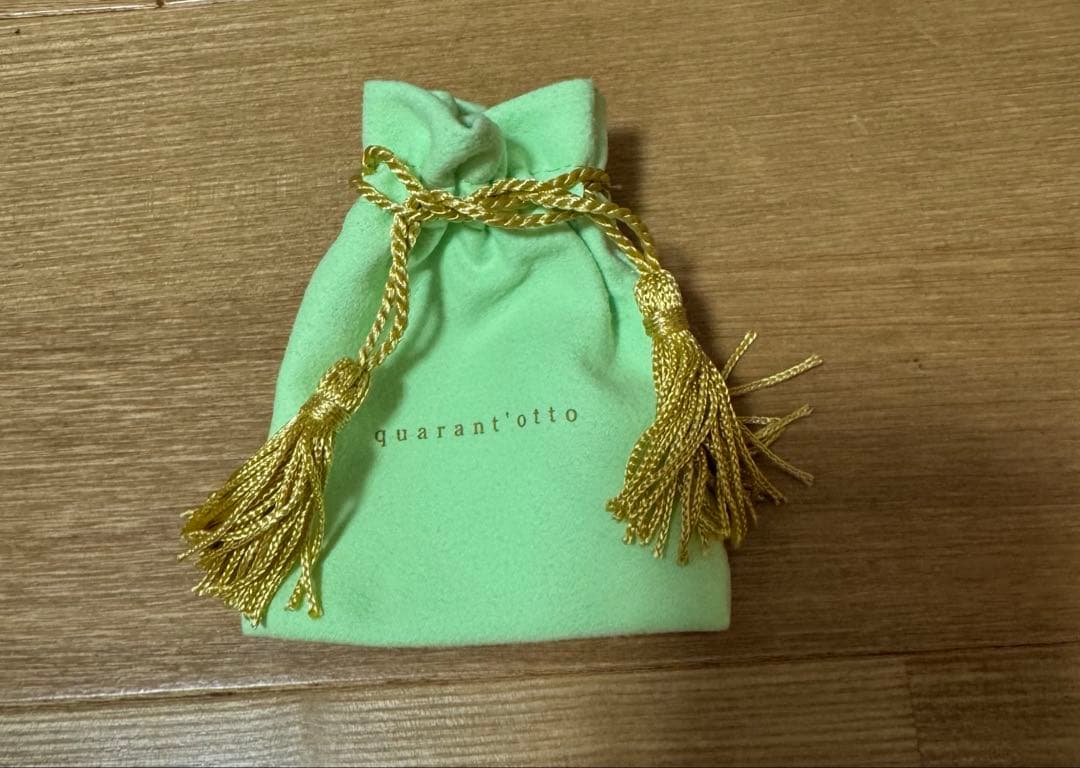 クアラントット　ロンドンブルートパーズ ピアス•イヤリングチャーム