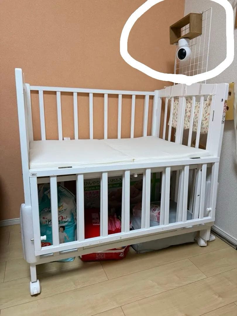 カトージ　ベビーベッド　折り畳み　3段高さ調節　ホワイト　白　ミニ　木製