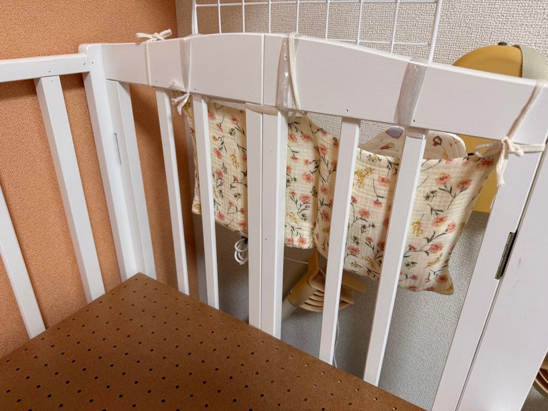 カトージ　ベビーベッド　折り畳み　3段高さ調節　ホワイト　白　ミニ　木製