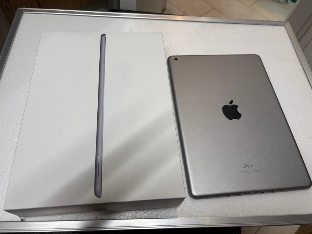 Apple iPad (第6世代) Wi-Fiモデル 32GB A1893