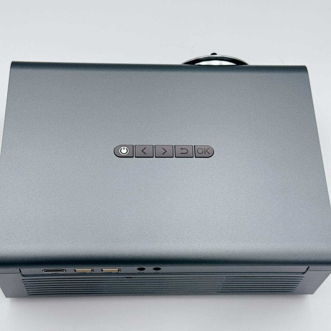 【新品・未使用】DWNKNEW 電動フォーカス プロジェクター