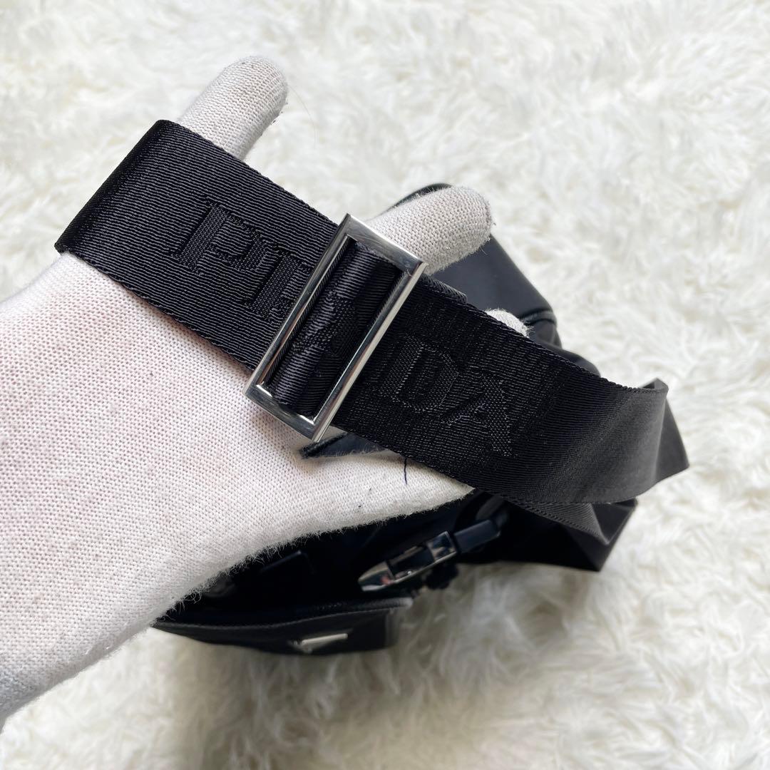 【現行品 未使用】プラダ Re-Nylon xサフィアーノ ショルダーバッグ