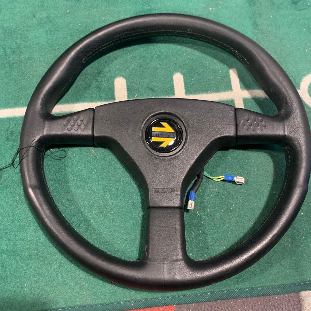 s*r様 MOMOステアリングホイール〈即日発送〉