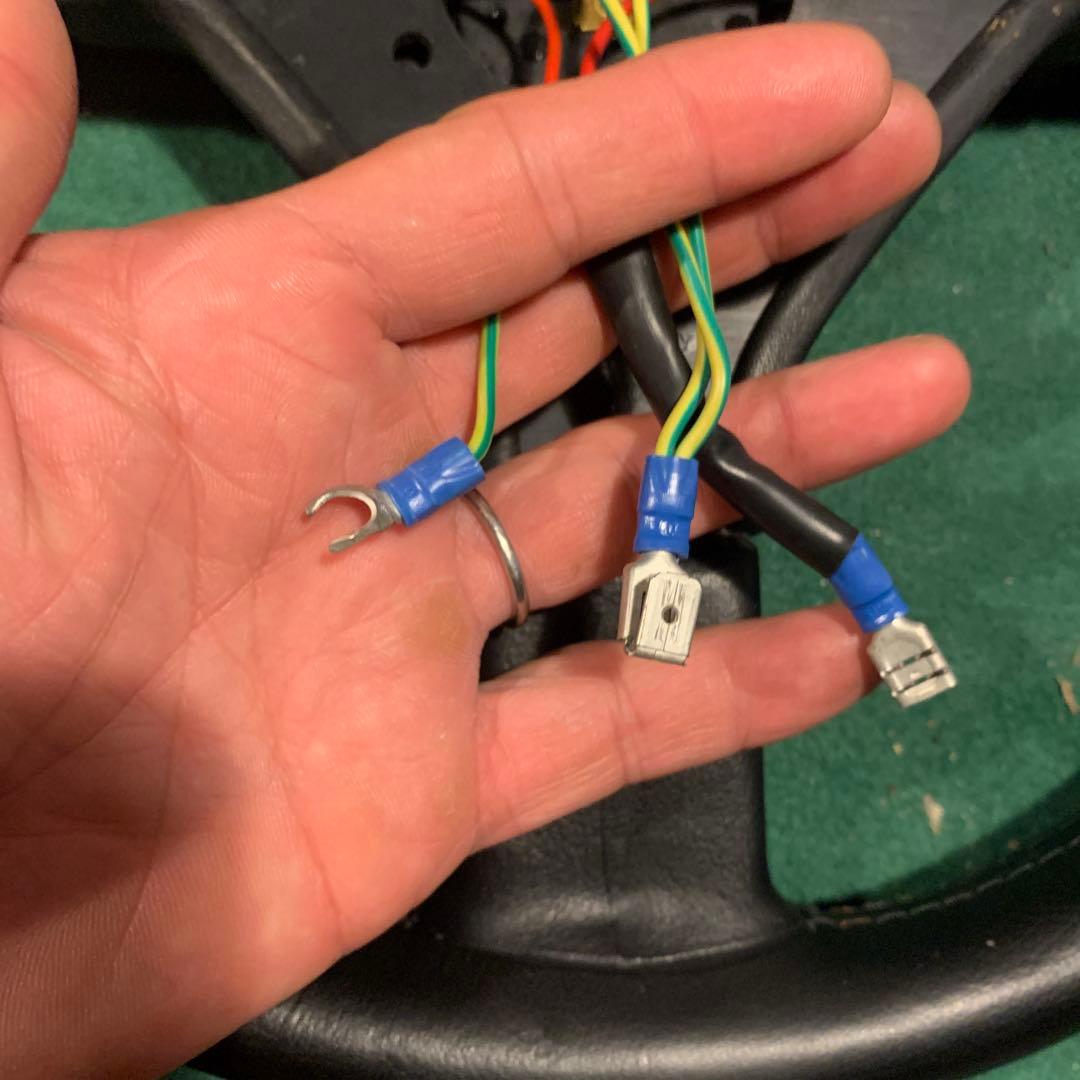 s*r様 MOMOステアリングホイール〈即日発送〉