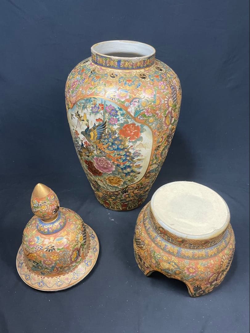 薩摩 特大 沈香壺 花鳥図 高さ約127cm 飾壺 特大花瓶 牡丹 孔雀 金彩