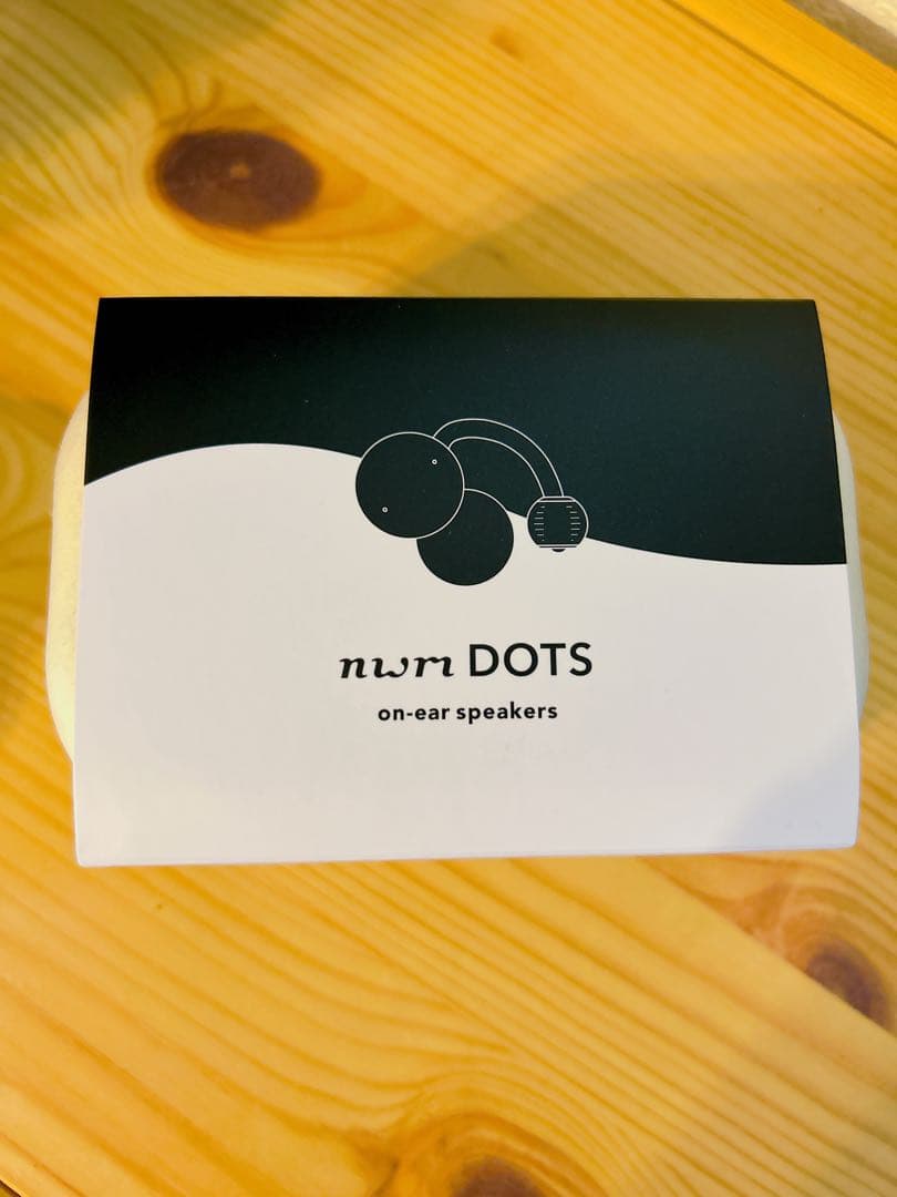 nwmDOTSヌームドッツ新品未使用ワイヤレスイヤホン