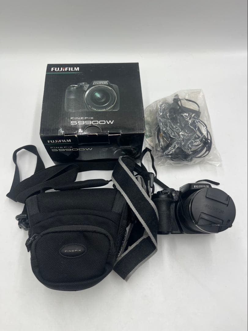 FUJIFILM FinePix S9900W デジカメ