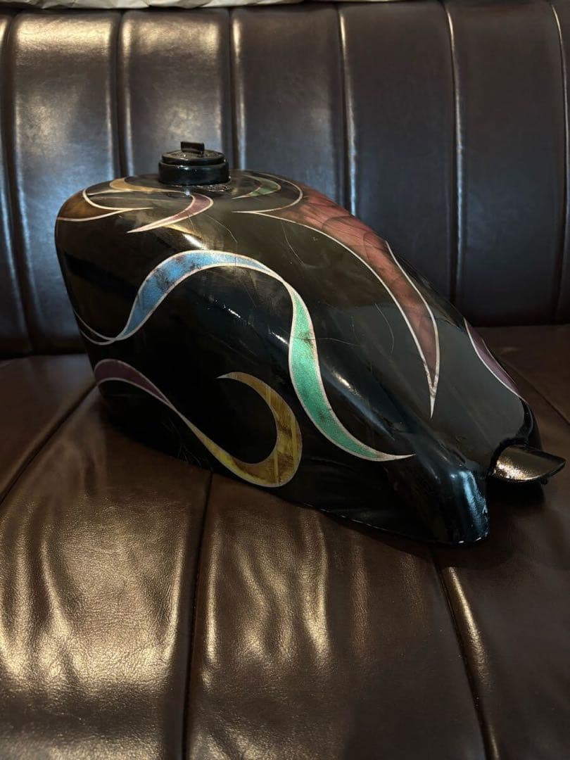 ハーレー　タンク　スポタン　ペイント　エイジング