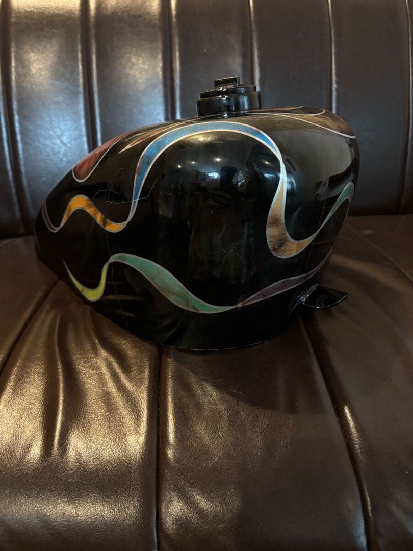 ハーレー　タンク　スポタン　ペイント　エイジング