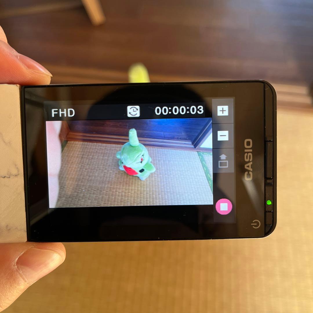 CASIO EXILIM EX-TR350 自撮りカメラ