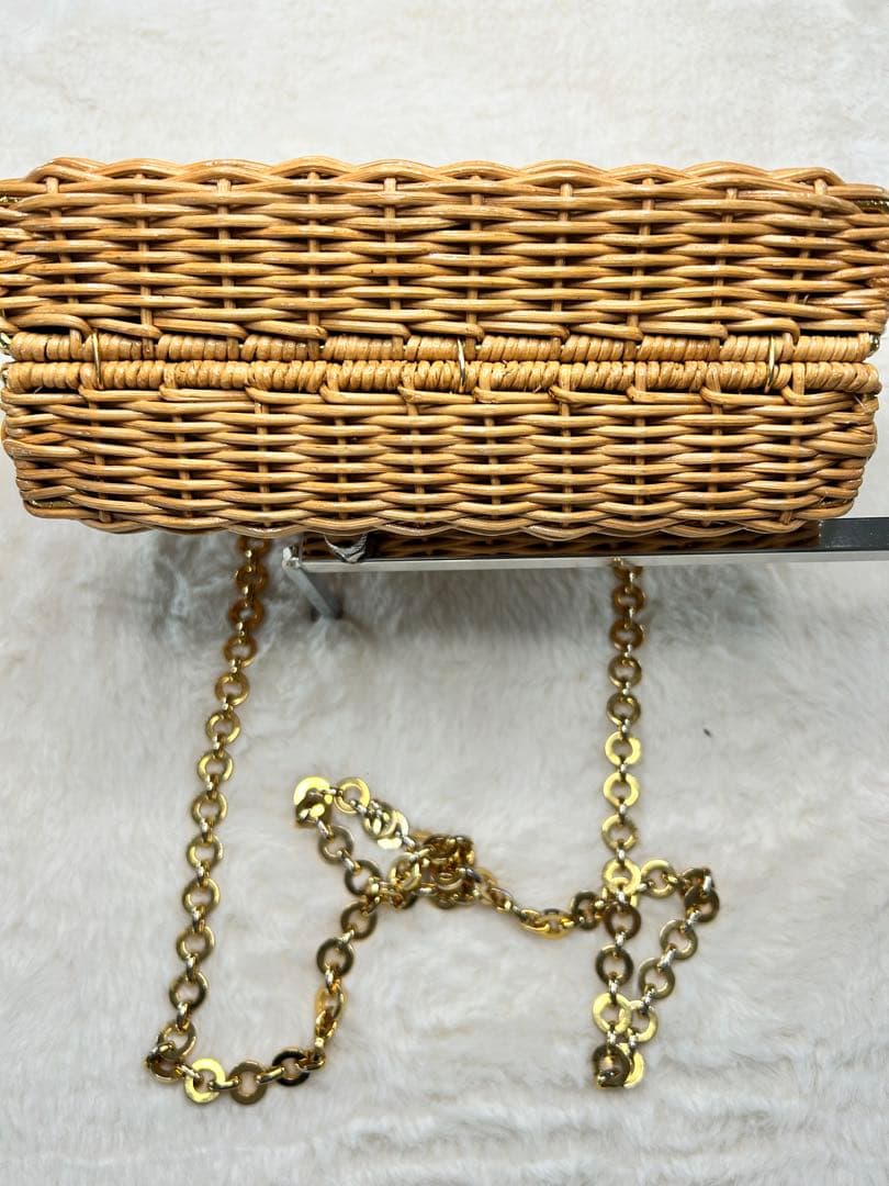 ☆美品　フェラガモ　チェーンかごショルダーバッグ☆夏