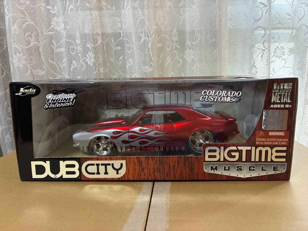 1966 Chevrolet Camaro 1/18ミニカー