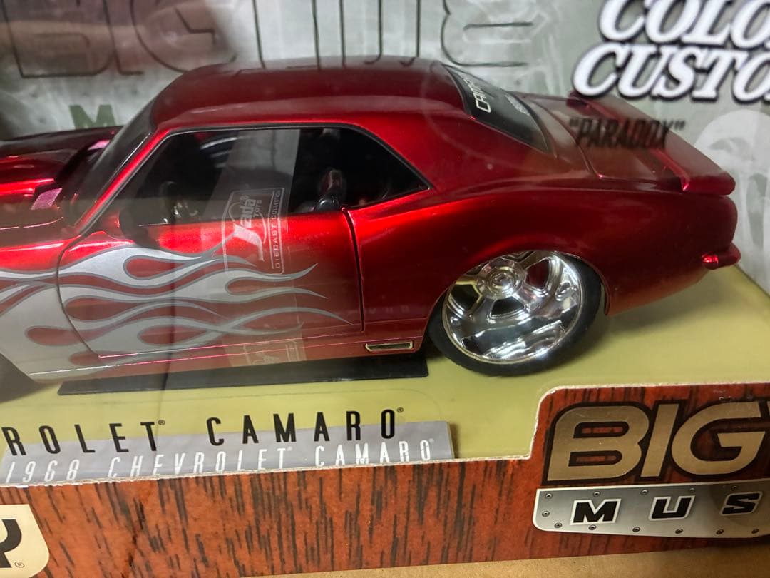 1966 Chevrolet Camaro 1/18ミニカー