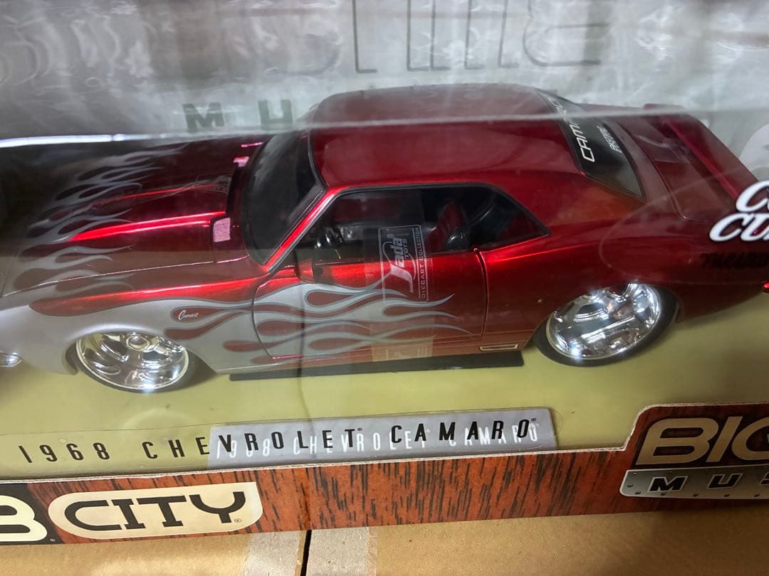1966 Chevrolet Camaro 1/18ミニカー