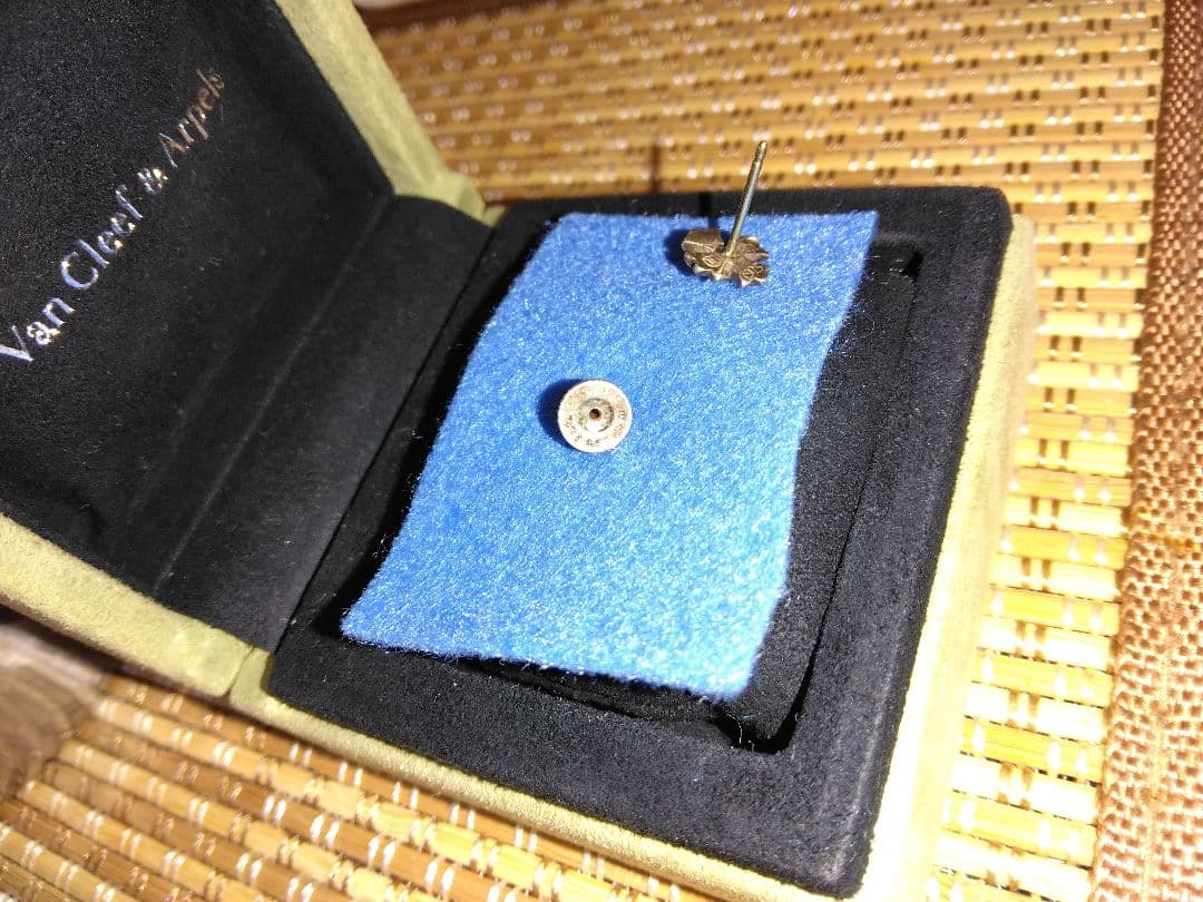 クロハーツ　　スタッドピアス　片耳　本物