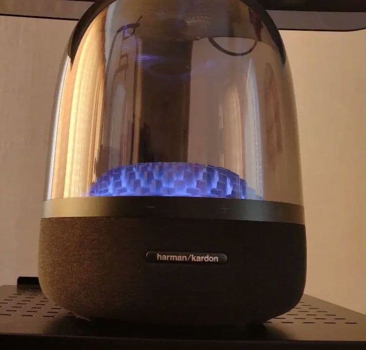 AURA STUDIO 4 ワイヤレススピーカー