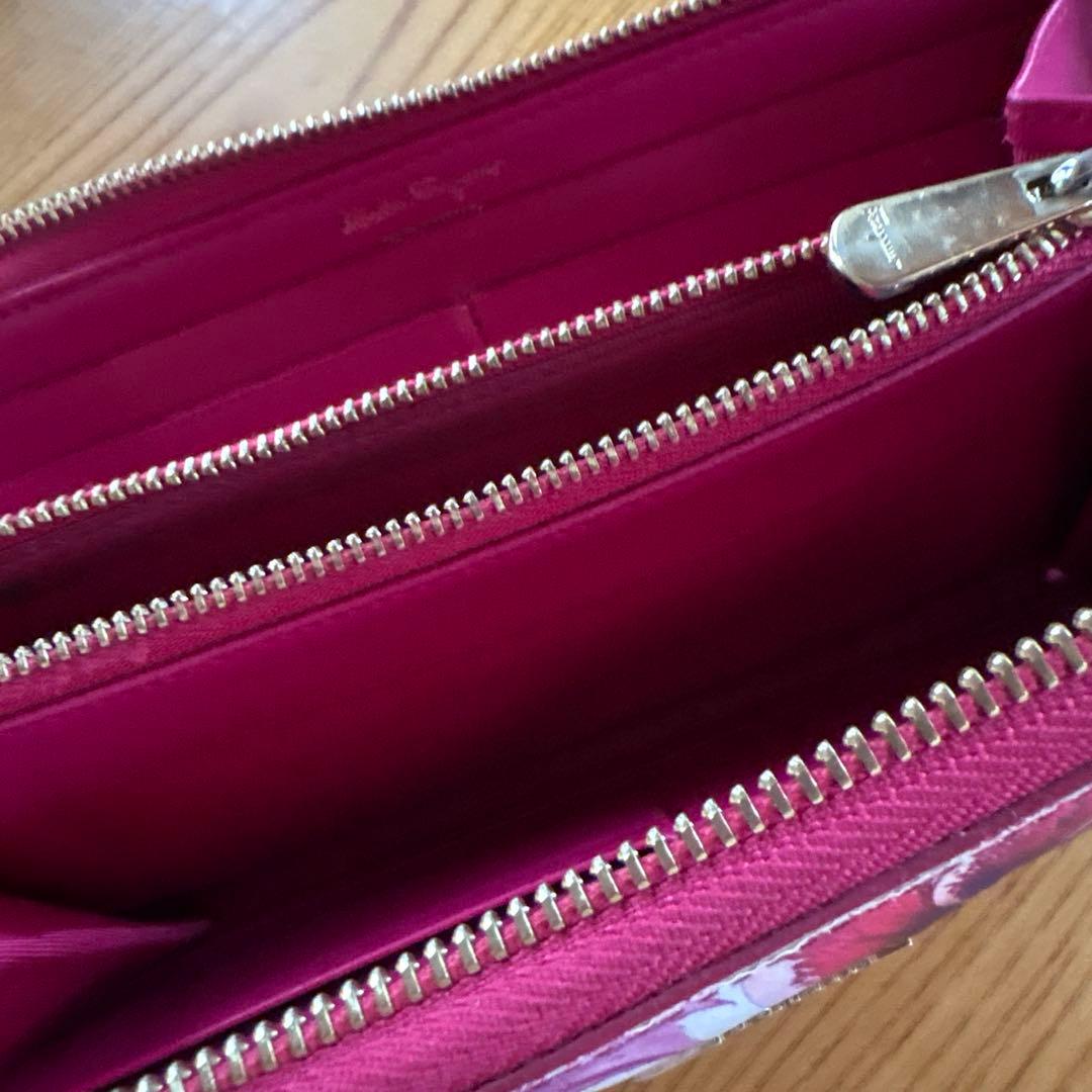 Salvatore Ferragamo サルヴァトーレ フェラガモ 長財布巾着付