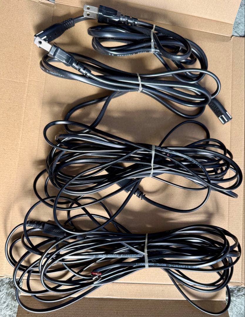 スピーカー・ウーファー XYZ457 BOSE SurroundspeakersBL,Stand