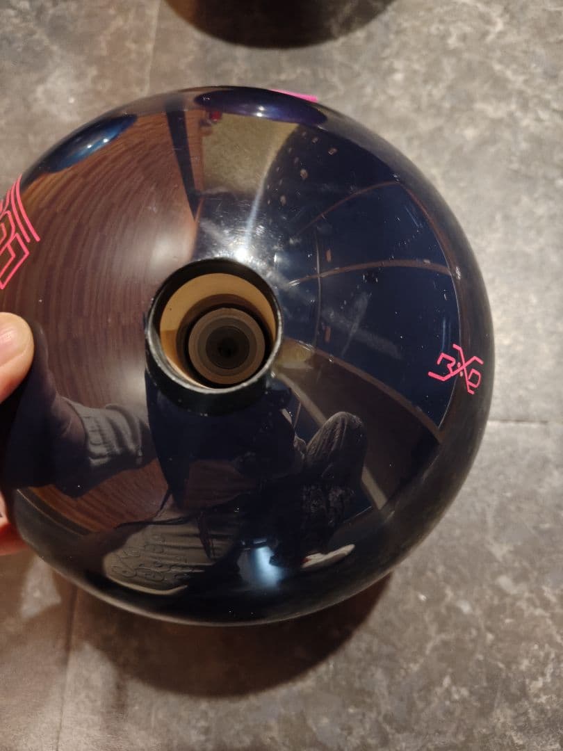 Storm Ghost Lock ボウリングボール 15ポンド