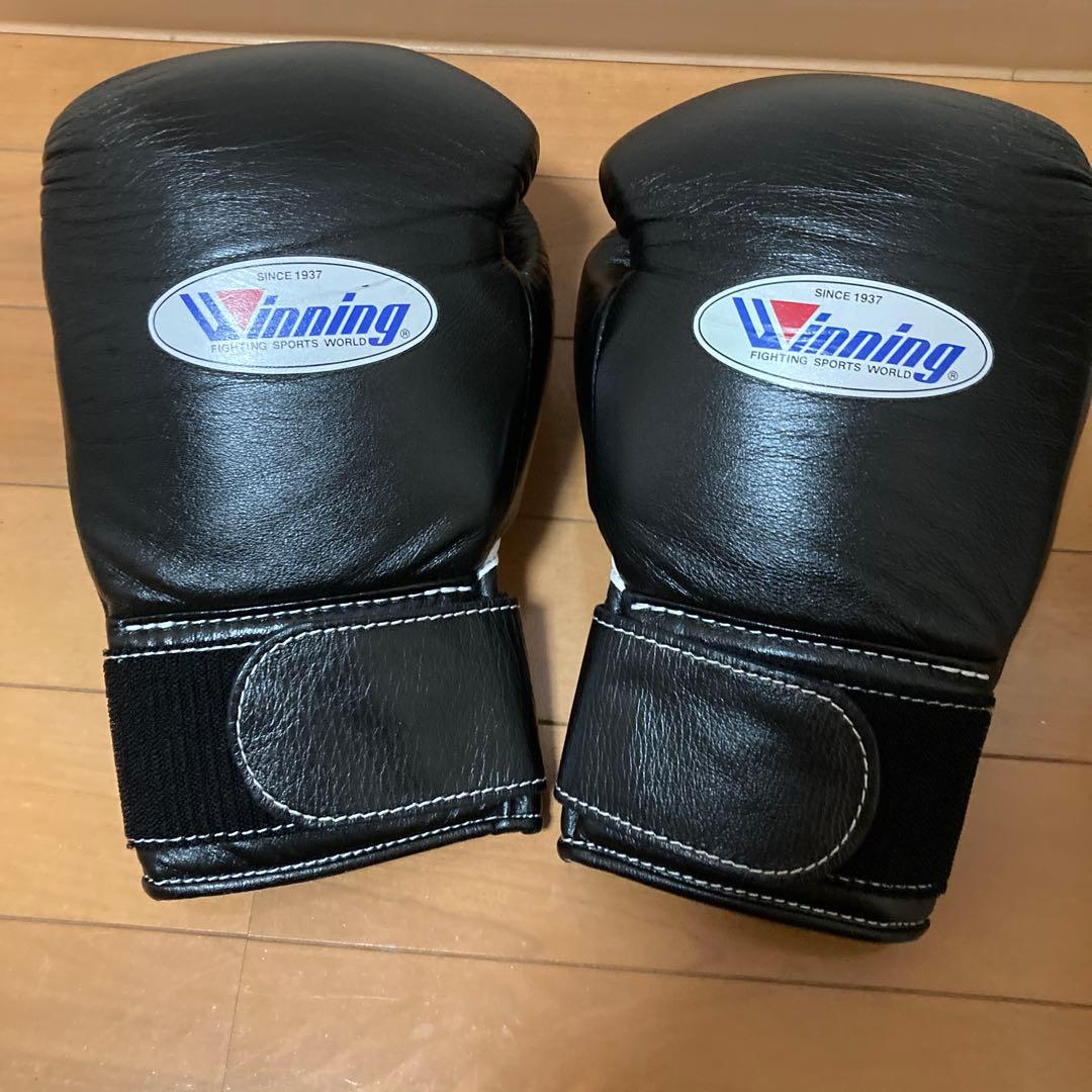 Winning ボクシンググローブ 10 oz ブラック