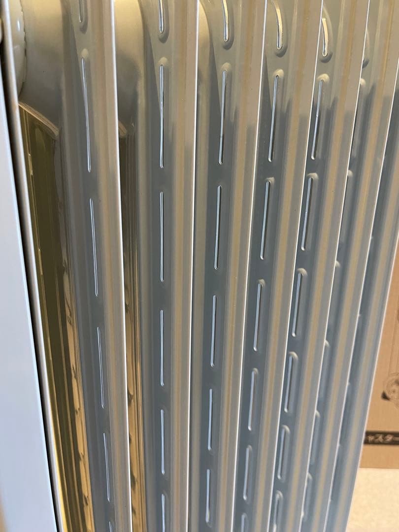 ✨美品✨DeLonghi オイルヒーター HJ0812