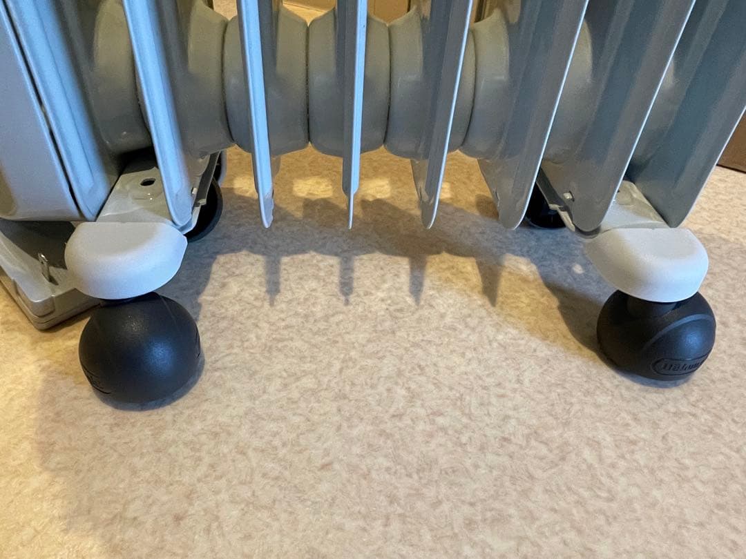 ✨美品✨DeLonghi オイルヒーター HJ0812