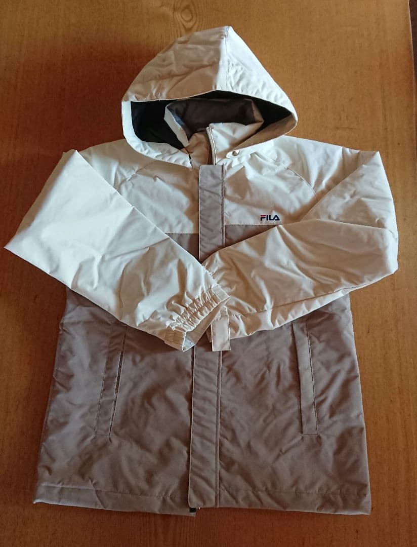 FILA　ジュニア用スキーウェア　超美品