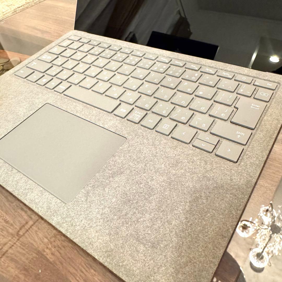 【美品】Surface Laptop2 13.5インチ プラチナ 256GB