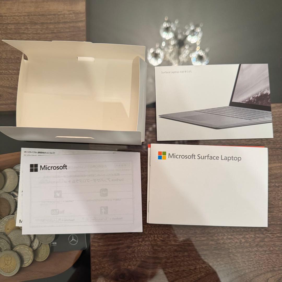 【美品】Surface Laptop2 13.5インチ プラチナ 256GB