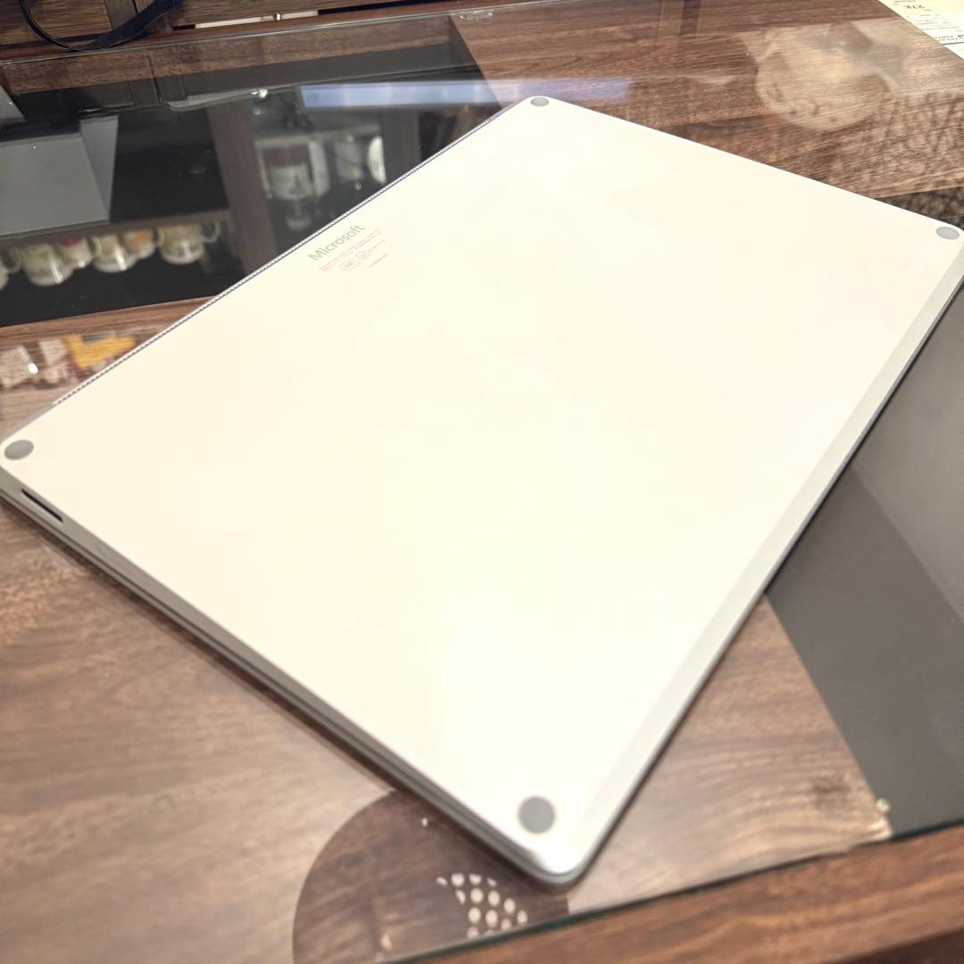 【美品】Surface Laptop2 13.5インチ プラチナ 256GB