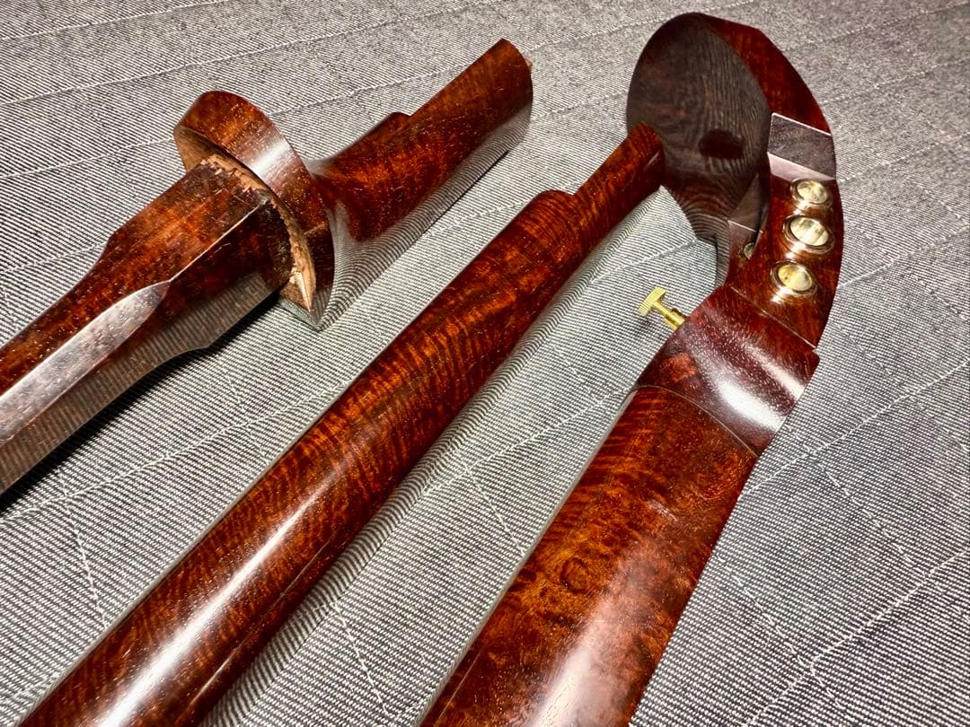 【虎・瘤杢】最高峰 津軽三味線 金細 子持綾杉 極上美品 超希少複雑混合杢 太棹