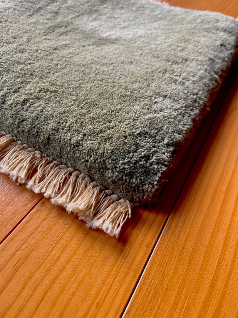 【未使用品】MUNI CARPETS チェアラグ　モスグリーン