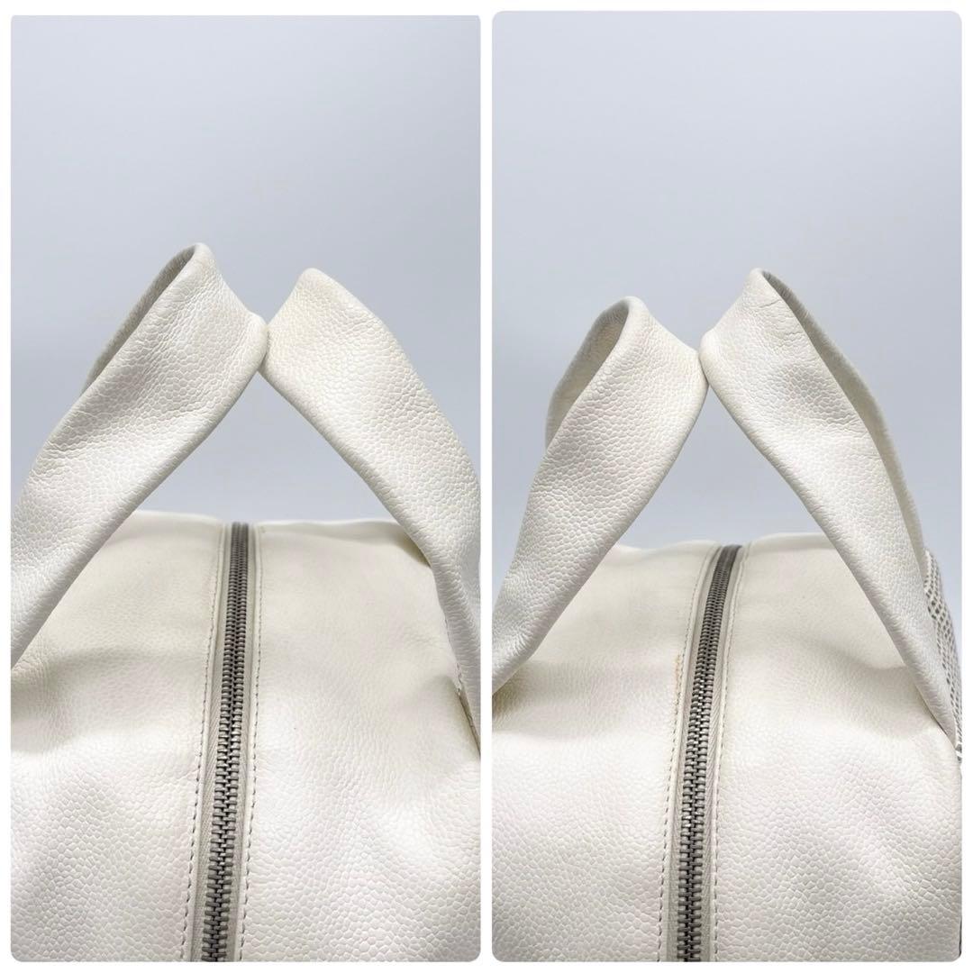 シャネル　キャビアスキン　デカココマーク　パンチング　ハンドバッグ　白　9番台