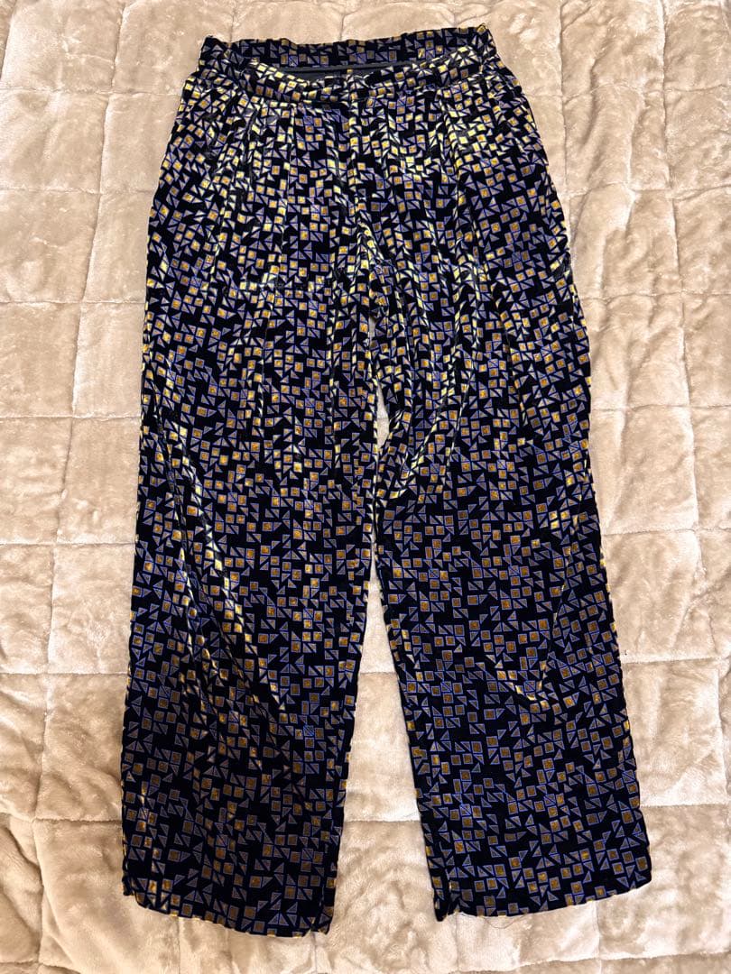 EMPORIO ARMANI ベロアパンツ