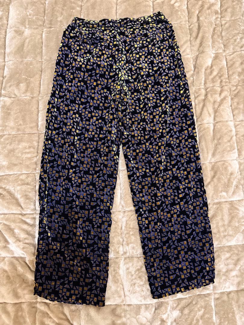 EMPORIO ARMANI ベロアパンツ