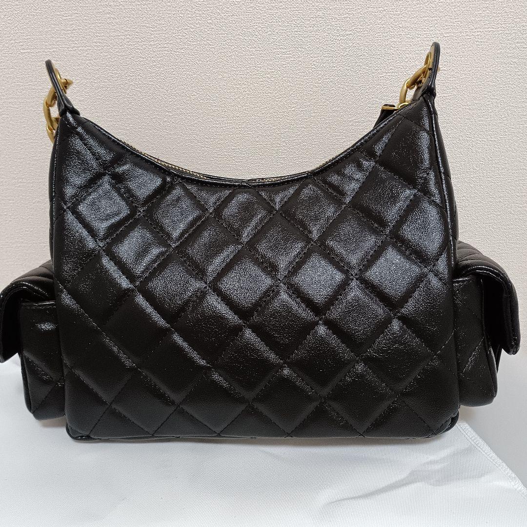CHANEL ブラック ショルダーバッグ