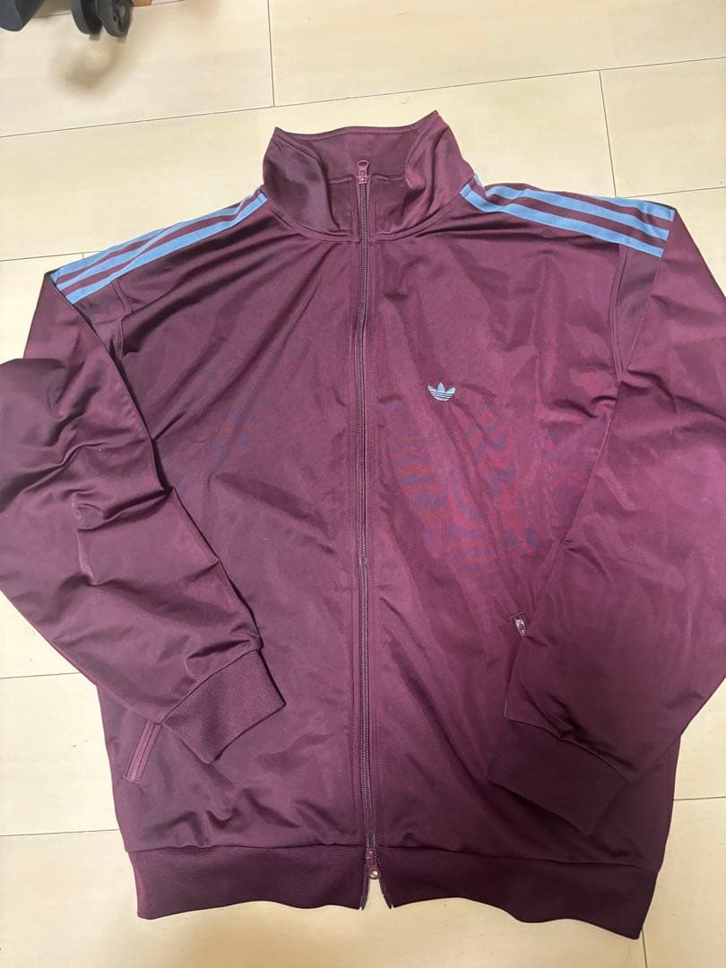 adidas トラックジャケット 限定