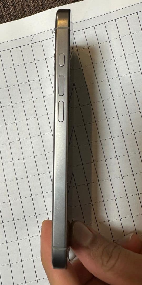 Apple iPhone 16 Pro 256GB シルバー