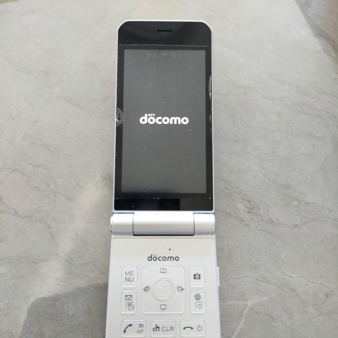 ★docomoＦ-03★arrows　SIMロック解除済　シルバー　ナノシム4G