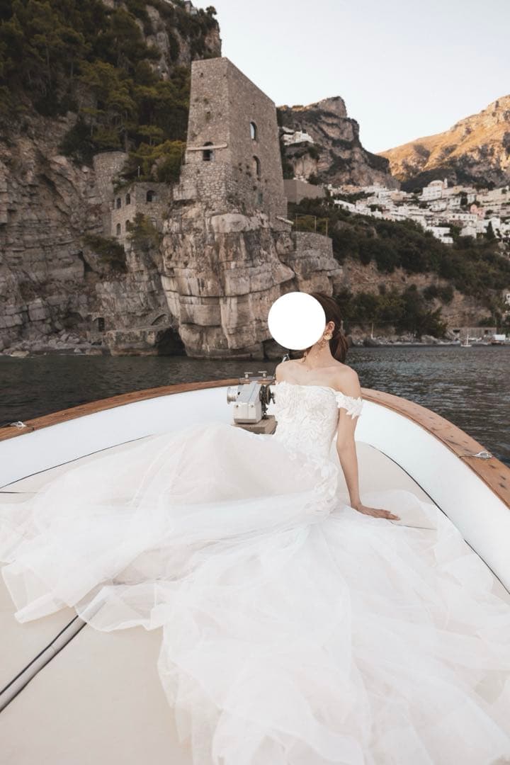 オフショルダー花柄刺繍ウェディングドレス