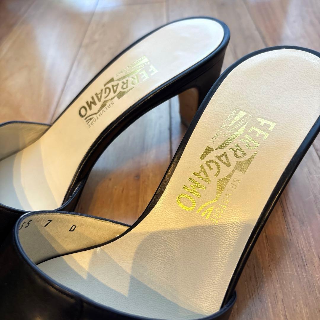 【サルヴァトーレ フェラガモ】サンダル ミュール ガンチーニ