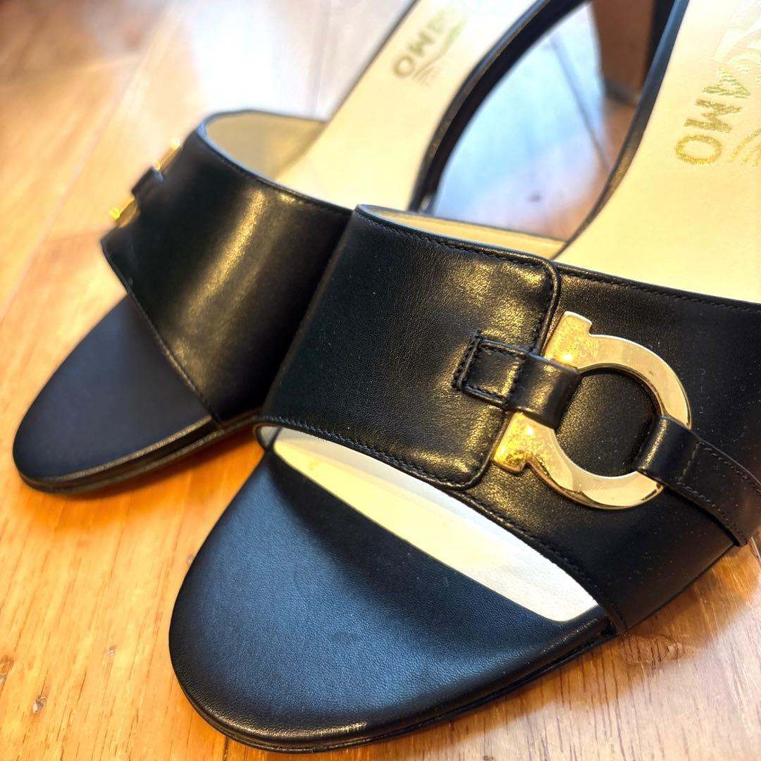 【サルヴァトーレ フェラガモ】サンダル ミュール ガンチーニ