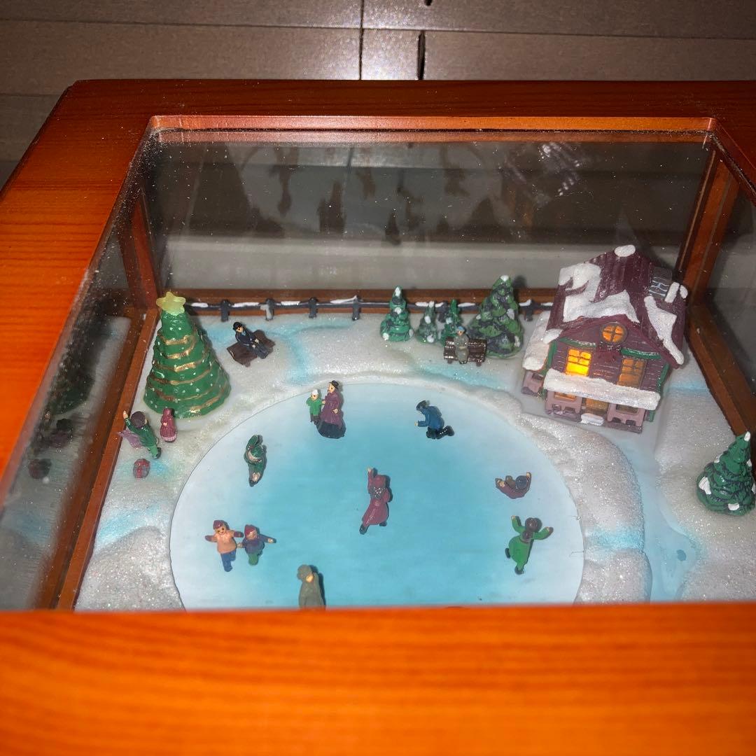 ショーケースオルゴールボックス スケーター　　全50曲